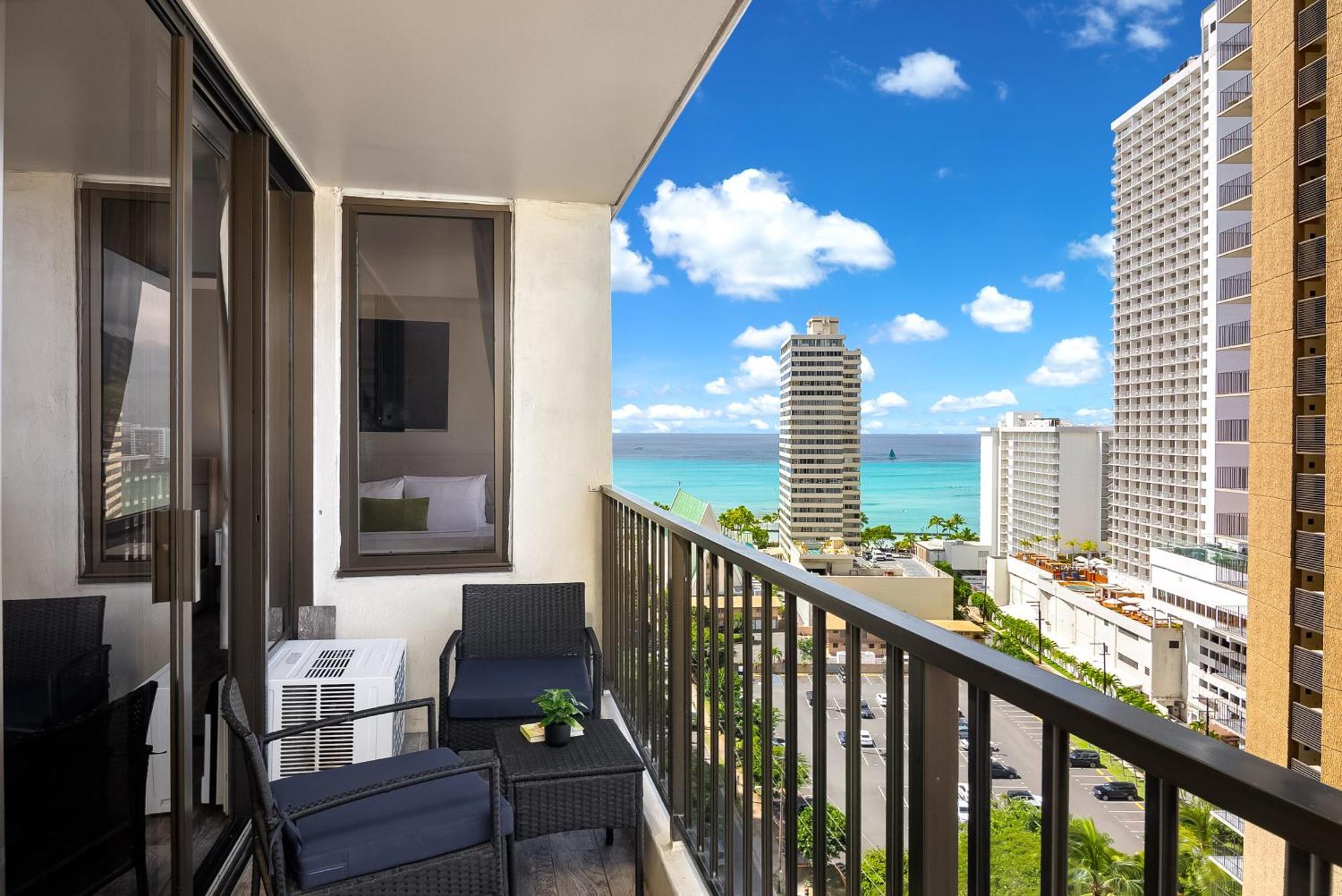 Aloha Vibes With Ocean Views, Near Beach & Parking! Honolulu Dış mekan fotoğraf